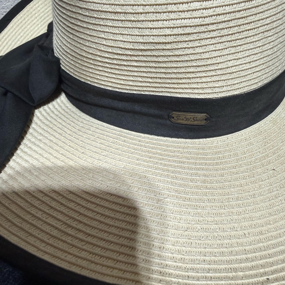 Sun 'n' Sand Women's Wide Brim Straw Hat with Black Band